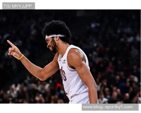 阿伦谈比赛录像回放影响造犯规助力球队追分成关键因素 阿伦谈比赛录像回放影响造犯规助力球队追分成关键因素